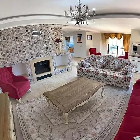 Royal Villas A 12 *